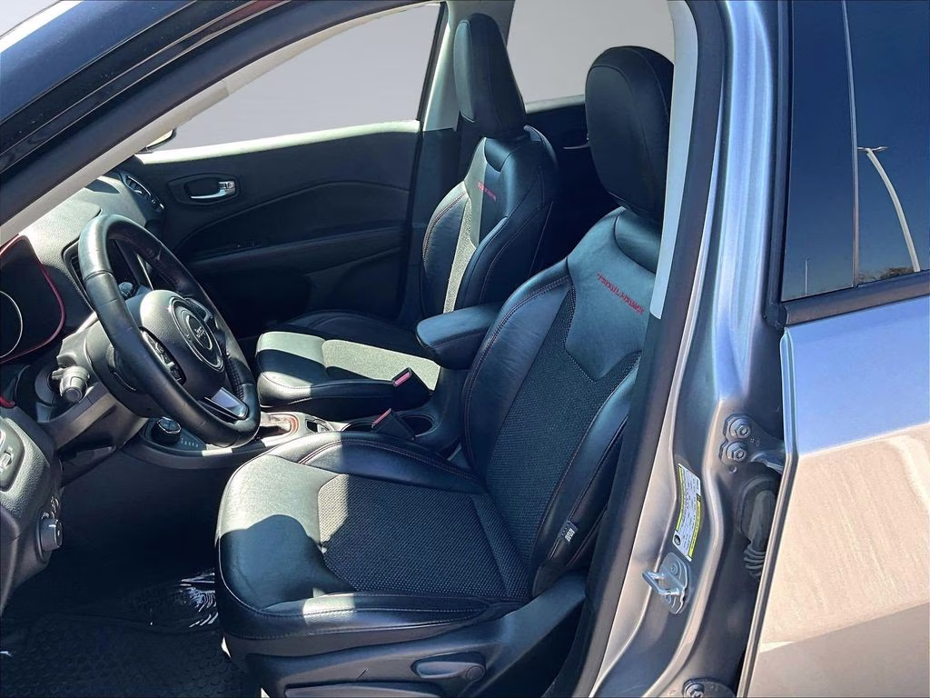 2019 Billet Silver Metallic Clearcoat Jeep Compass Trailhawk 4X4 SUV