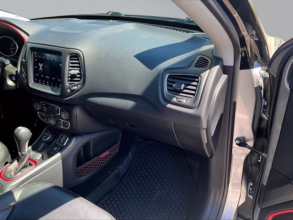 2019 Billet Silver Metallic Clearcoat Jeep Compass Trailhawk 4X4 SUV