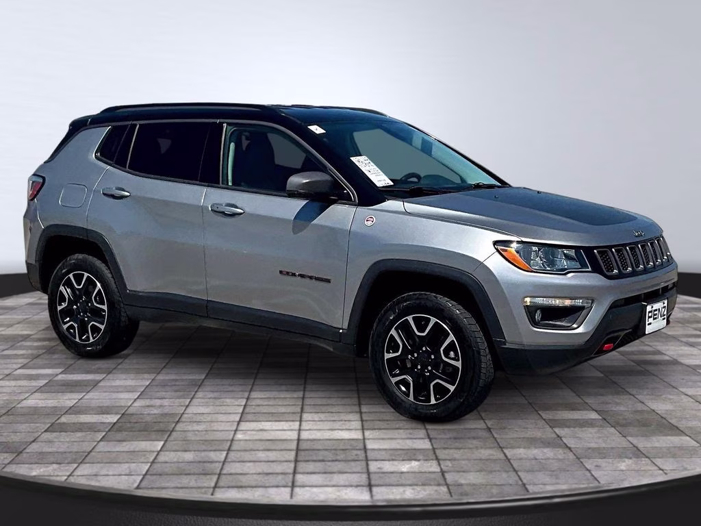 2019 Billet Silver Metallic Clearcoat Jeep Compass Trailhawk 4X4 SUV