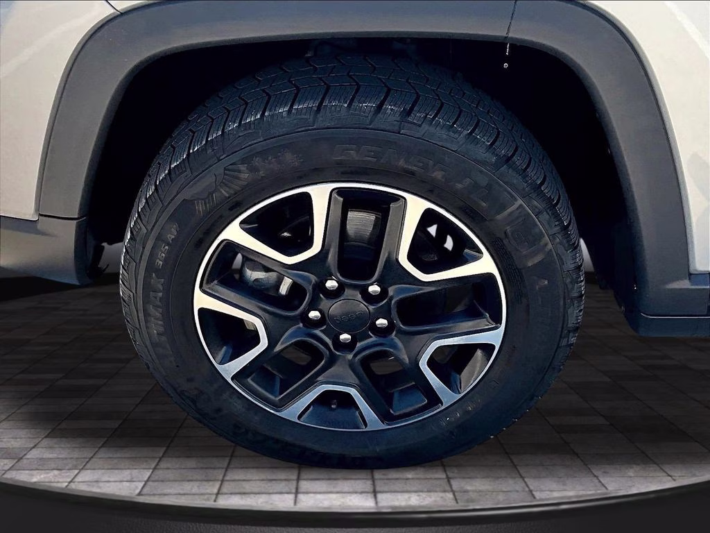 2019 Billet Silver Metallic Clearcoat Jeep Compass Trailhawk 4X4 SUV