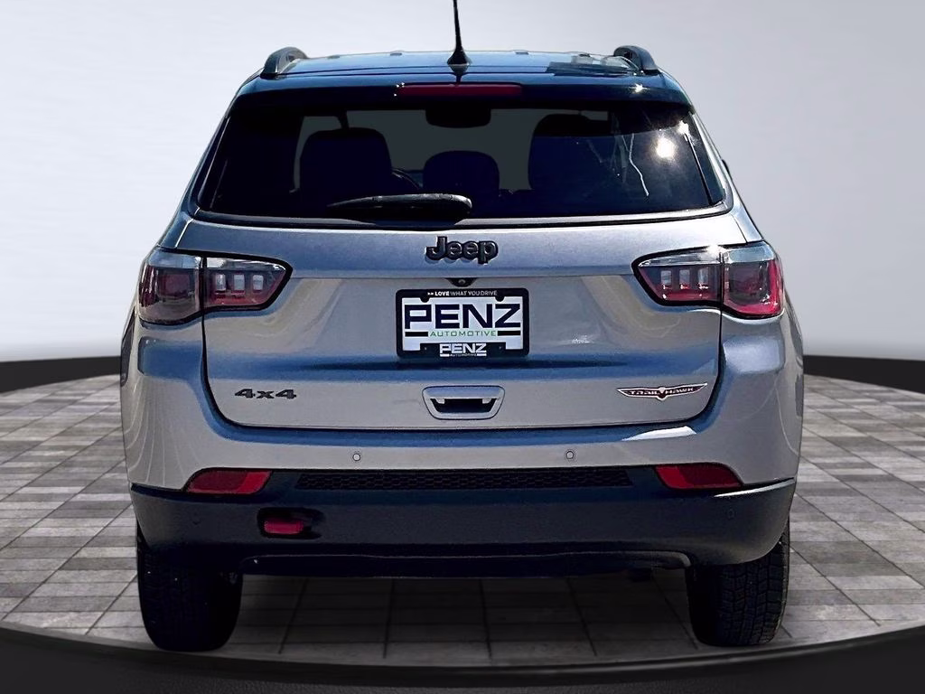 2019 Billet Silver Metallic Clearcoat Jeep Compass Trailhawk 4X4 SUV