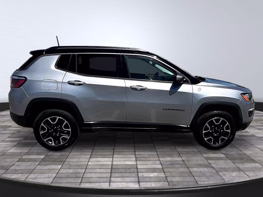 2019 Billet Silver Metallic Clearcoat Jeep Compass Trailhawk 4X4 SUV