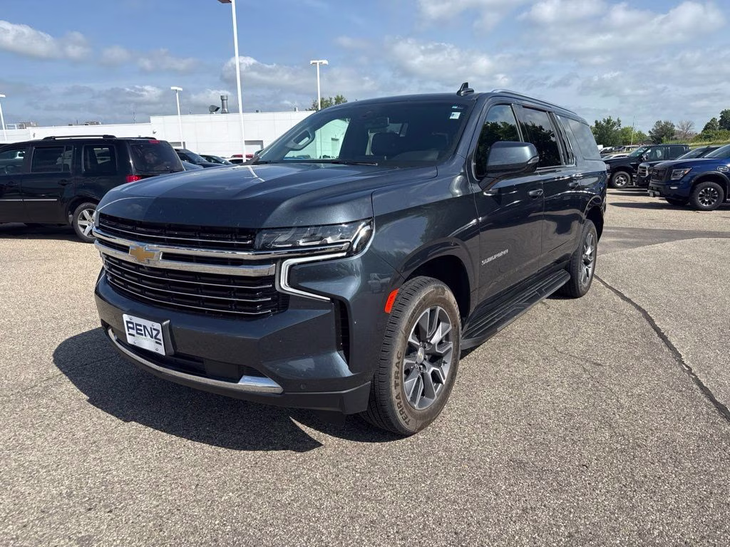 2021 Shadow Gray Metallic Chevrolet Suburban LT 4X4 SUV