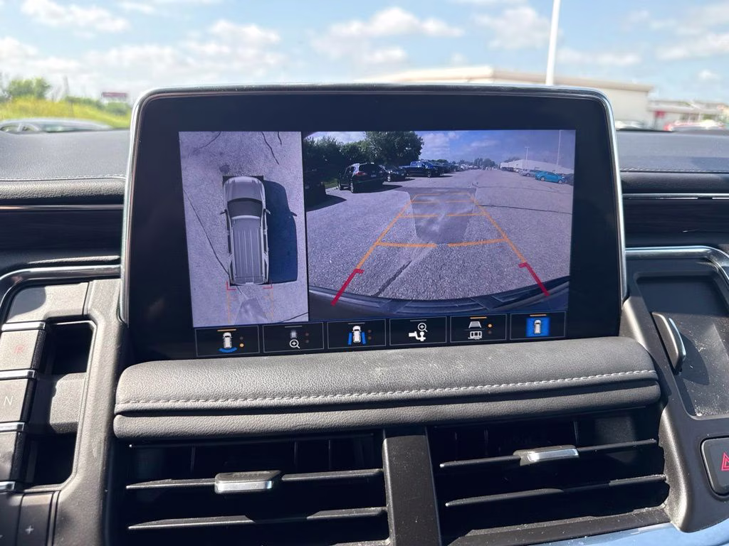 2021 Shadow Gray Metallic Chevrolet Suburban LT 4X4 SUV