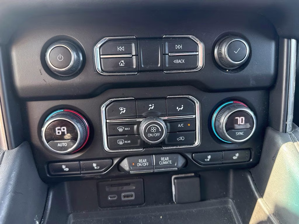 2021 Shadow Gray Metallic Chevrolet Suburban LT 4X4 SUV