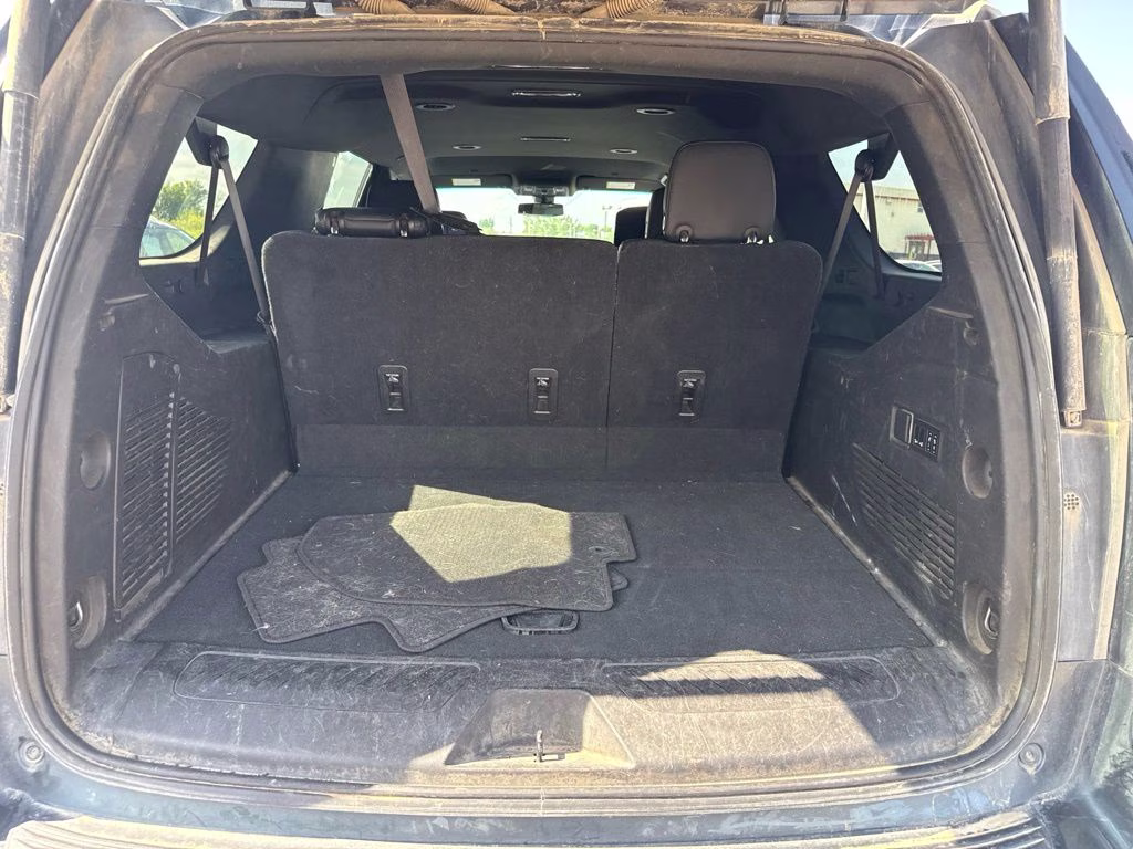 2021 Shadow Gray Metallic Chevrolet Suburban LT 4X4 SUV