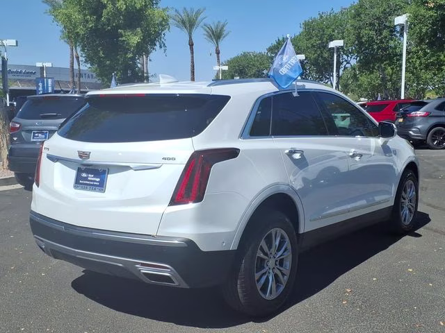 2021 Crystal White Tricoat Cadillac XT5 Premium Luxury FWD SUV