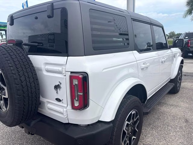 2024 Oxford White Ford Bronco Outer Banks 4X4 SUV