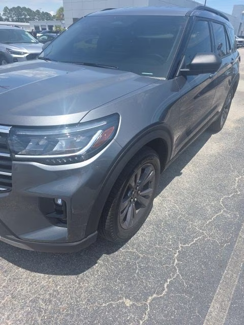 2026 Gray Metallic Ford Explorer Active 4X4 SUV