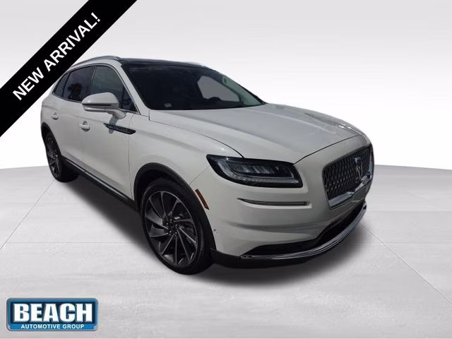 2022 White Metallic Lincoln Nautilus Reserve FWD SUV