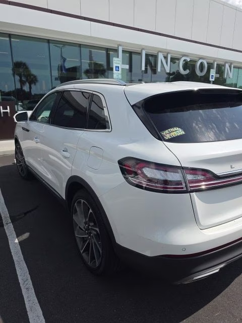 2022 White Metallic Lincoln Nautilus Reserve FWD SUV
