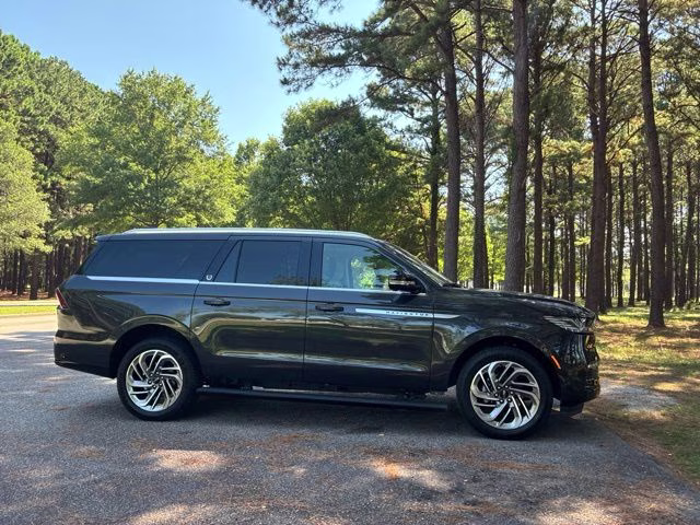 2025 Starlight Lincoln Navigator L Reserve 4X4 SUV