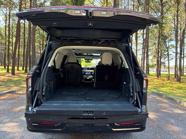 2025 Starlight Lincoln Navigator L Reserve 4X4 SUV
