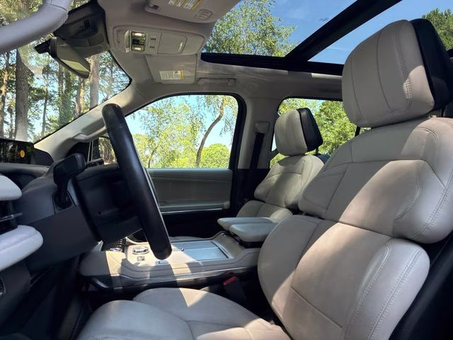 2025 Starlight Lincoln Navigator L Reserve 4X4 SUV