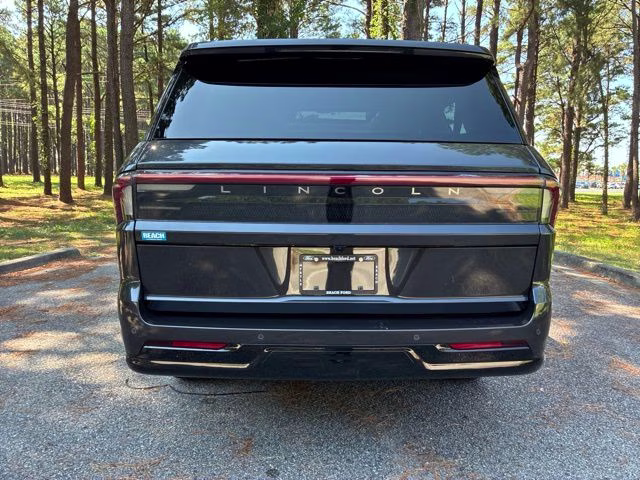 2025 Starlight Lincoln Navigator L Reserve 4X4 SUV