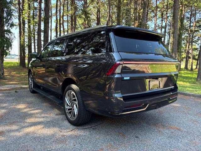 2025 Starlight Lincoln Navigator L Reserve 4X4 SUV