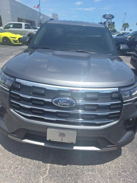 2026 Gray Metallic Ford Explorer Active 4X4 SUV