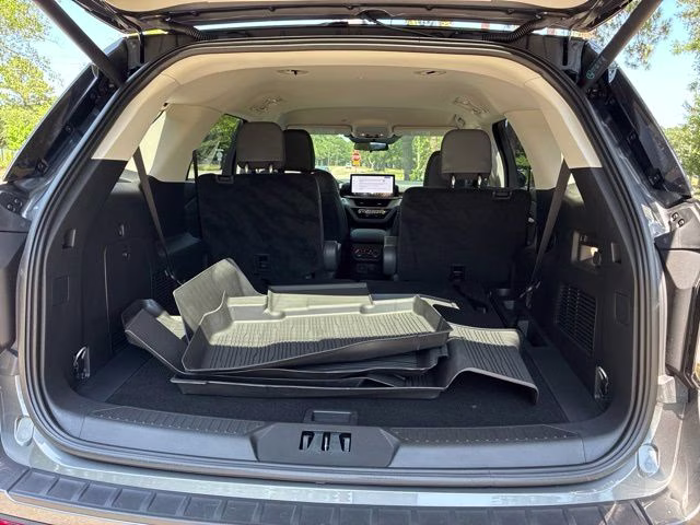 2026 Gray Metallic Ford Explorer Active 4X4 SUV