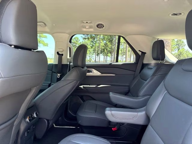 2026 Gray Metallic Ford Explorer Active 4X4 SUV