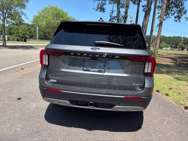 2026 Gray Metallic Ford Explorer Active 4X4 SUV