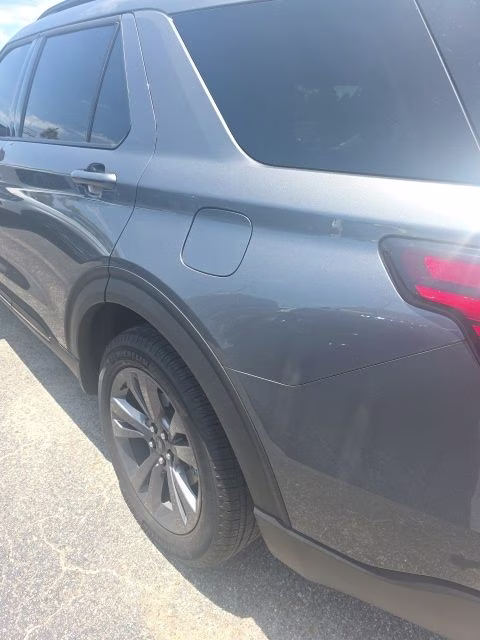 2026 Gray Metallic Ford Explorer Active 4X4 SUV