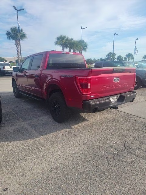 2023 Rapid Red Metallic Tinted Clearcoat Ford F-150 XL 4X4 Truck