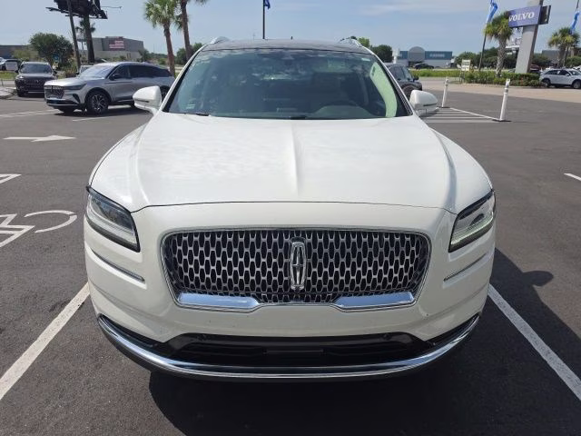 2022 White Metallic Lincoln Nautilus Reserve FWD SUV