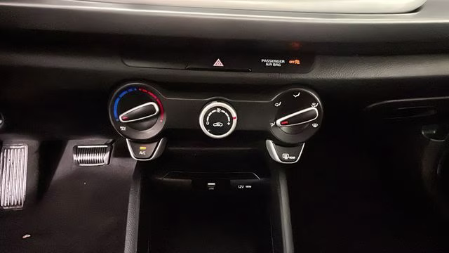 2023 Clear White Kia Rio LX FWD Sedan