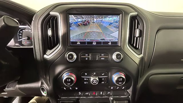2022 Summit White GMC Sierra 2500HD AT4 4X4 Truck