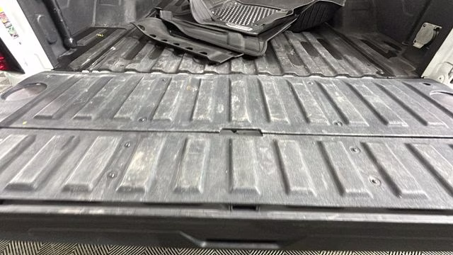 2022 Summit White GMC Sierra 2500HD AT4 4X4 Truck