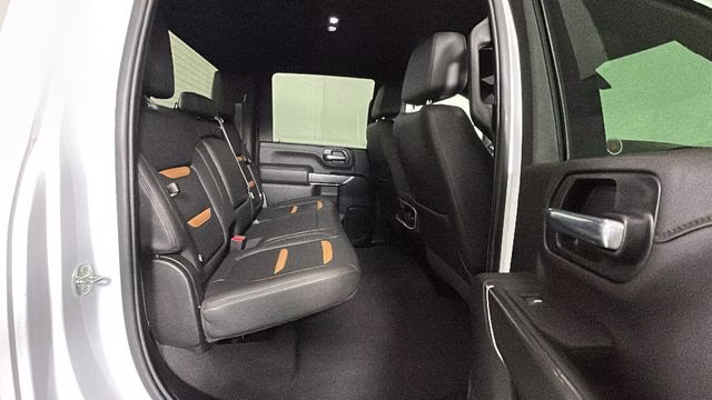 2022 Summit White GMC Sierra 2500HD AT4 4X4 Truck