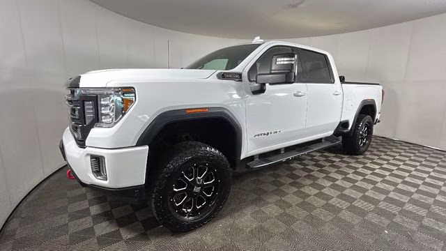 2022 Summit White GMC Sierra 2500HD AT4 4X4 Truck