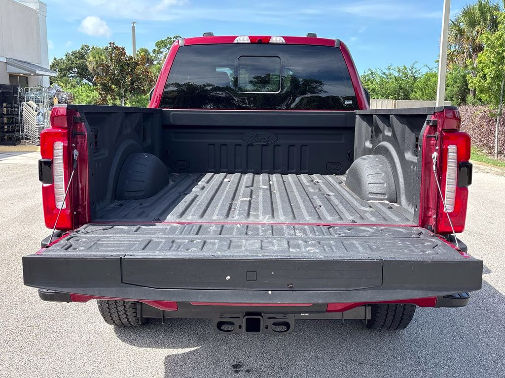 2025 Ruby Red Metallic Ford Super Duty F-350 SRW Lariat 4X4 Truck