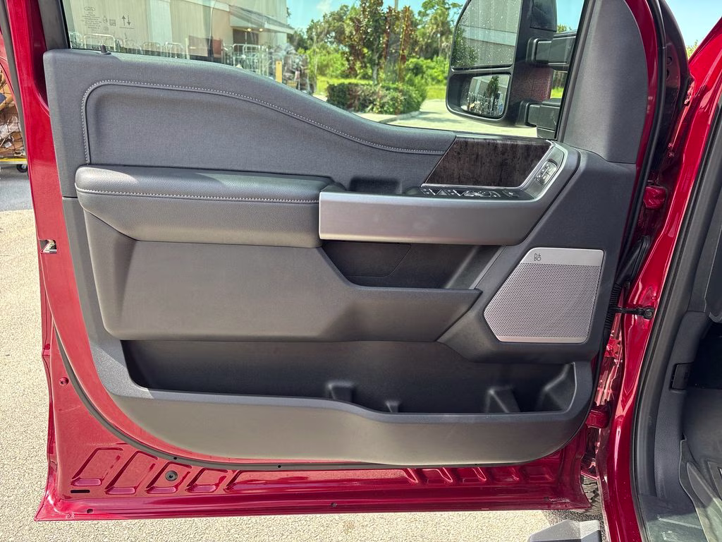 2025 Ruby Red Metallic Ford Super Duty F-350 SRW Lariat 4X4 Truck