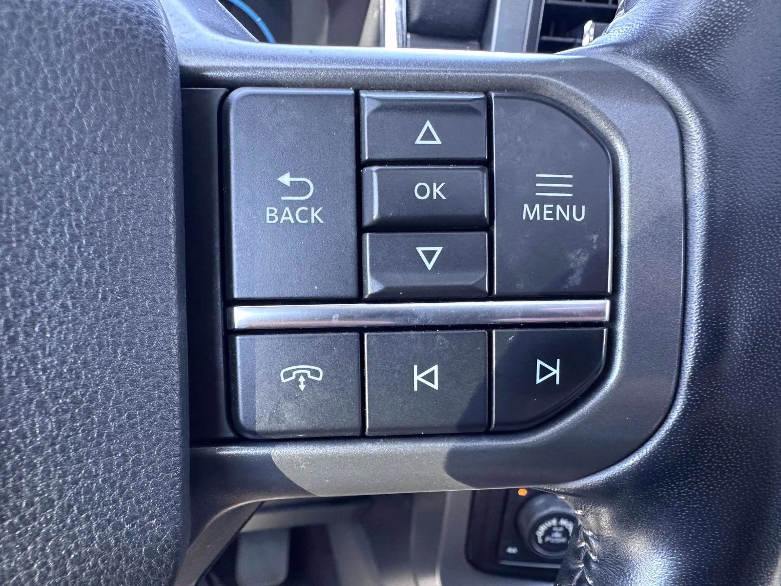2021 Oxford White Ford F-150 LARIAT 4WD SuperCrew 5.5' Box 4X4 Truck