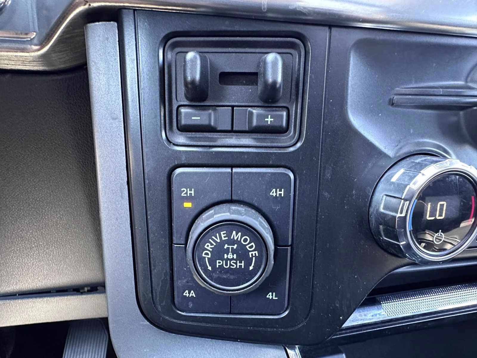 2021 Oxford White Ford F-150 LARIAT 4WD SuperCrew 5.5' Box 4X4 Truck