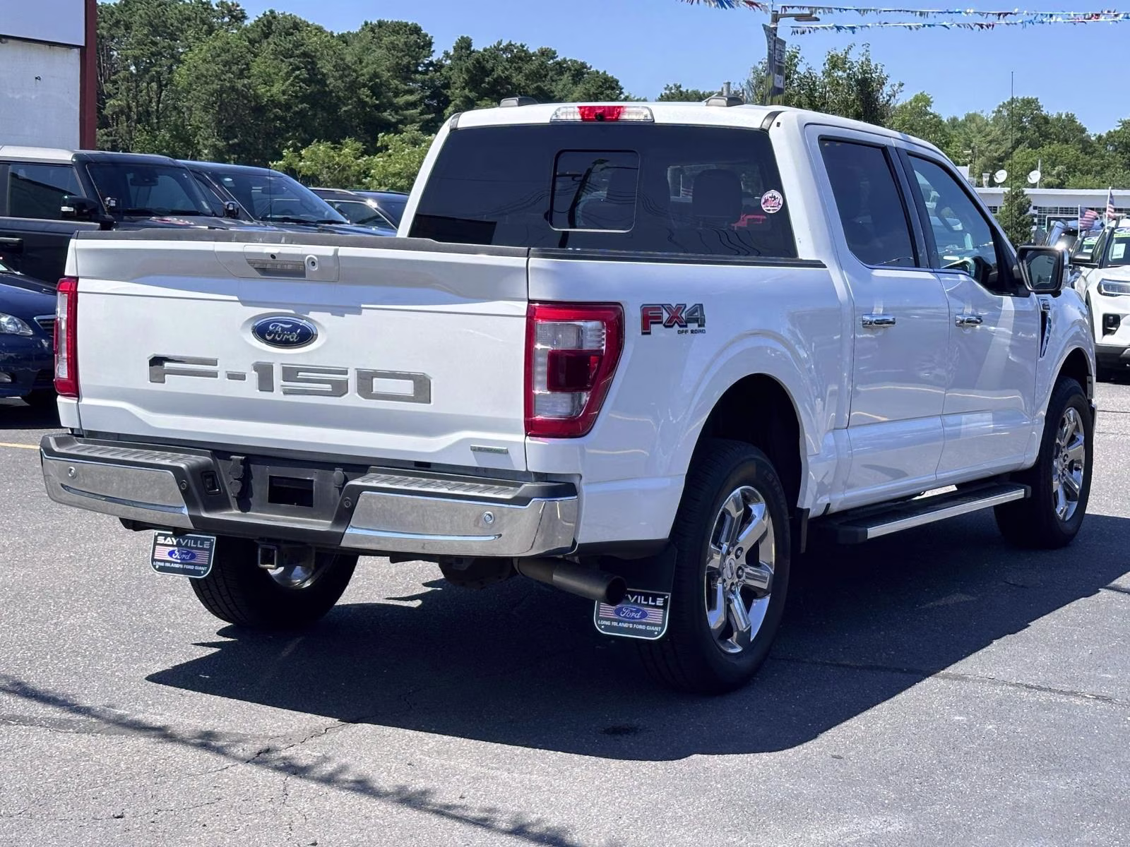 2021 Oxford White Ford F-150 LARIAT 4WD SuperCrew 5.5' Box 4X4 Truck