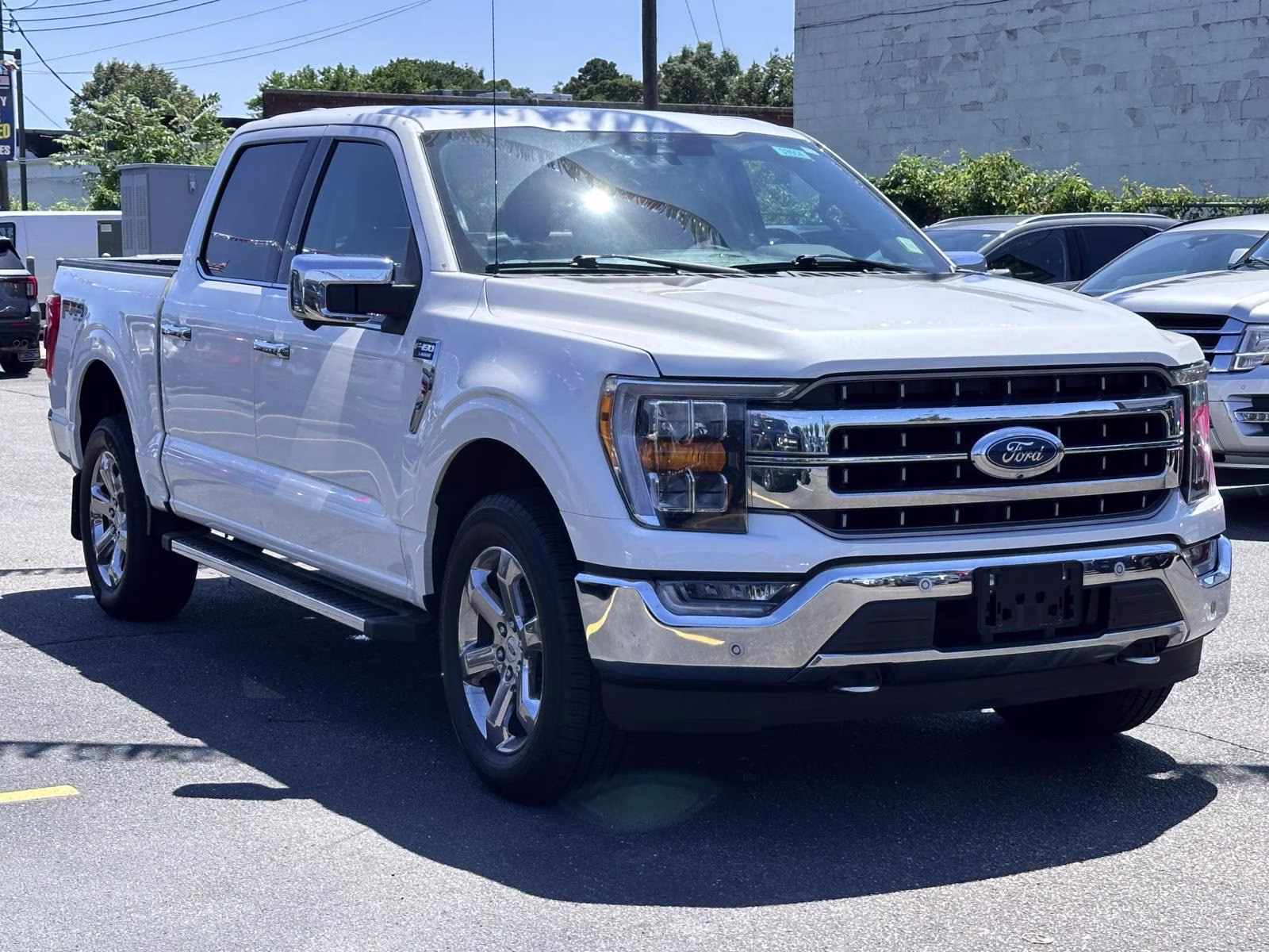 2021 Oxford White Ford F-150 LARIAT 4WD SuperCrew 5.5' Box 4X4 Truck