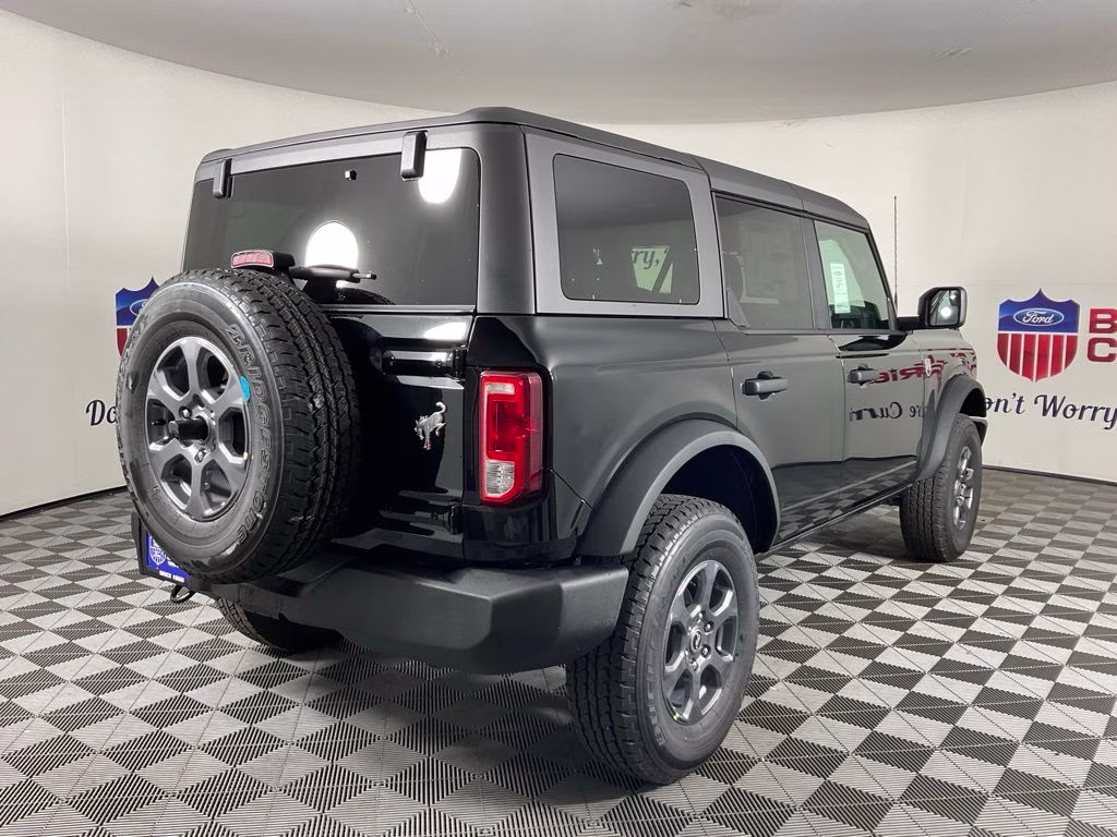 2026 Shadow Black Ford Bronco Big Bend 4X4 SUV