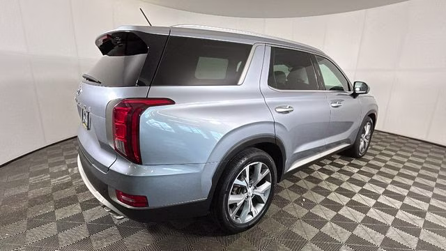 2020 Lagoon Silver Hyundai Palisade SEL FWD SUV