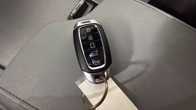 2020 Lagoon Silver Hyundai Palisade SEL FWD SUV