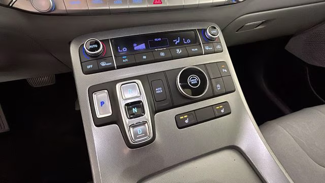 2020 Lagoon Silver Hyundai Palisade SEL FWD SUV