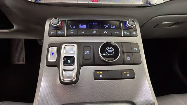 2020 Lagoon Silver Hyundai Palisade SEL FWD SUV