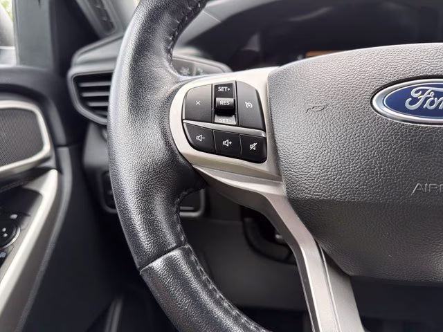 2023 Gray Metallic Ford Explorer XLT RWD SUV