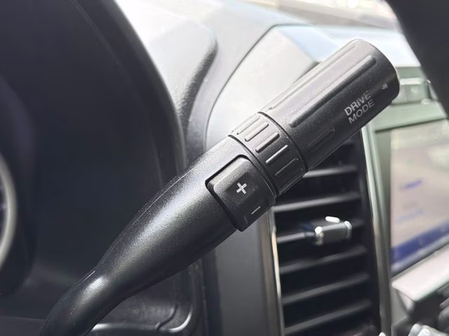2020 Black Metallic Ford Super Duty F-250 SRW XLT 4X4 Truck