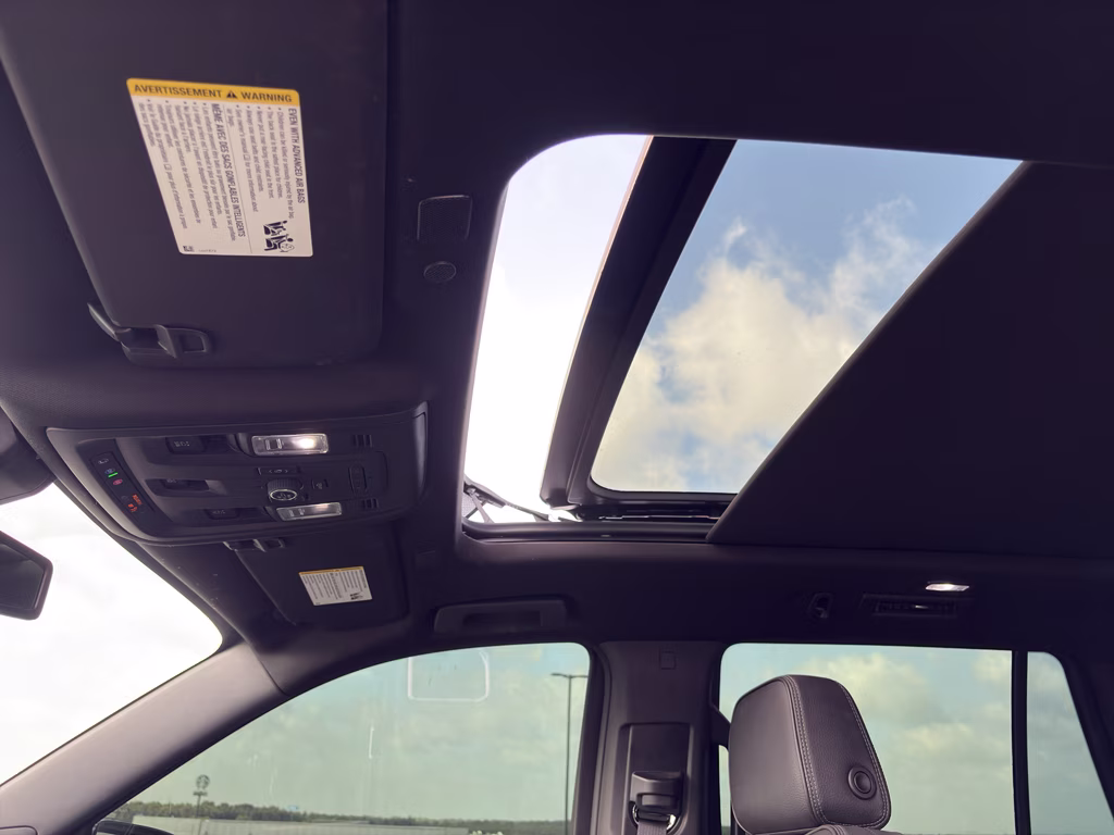 2021 Summit White GMC Yukon Denali 4X4 SUV