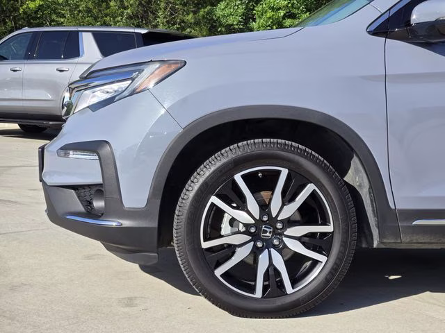 2022 Gray Honda Pilot Touring AWD SUV