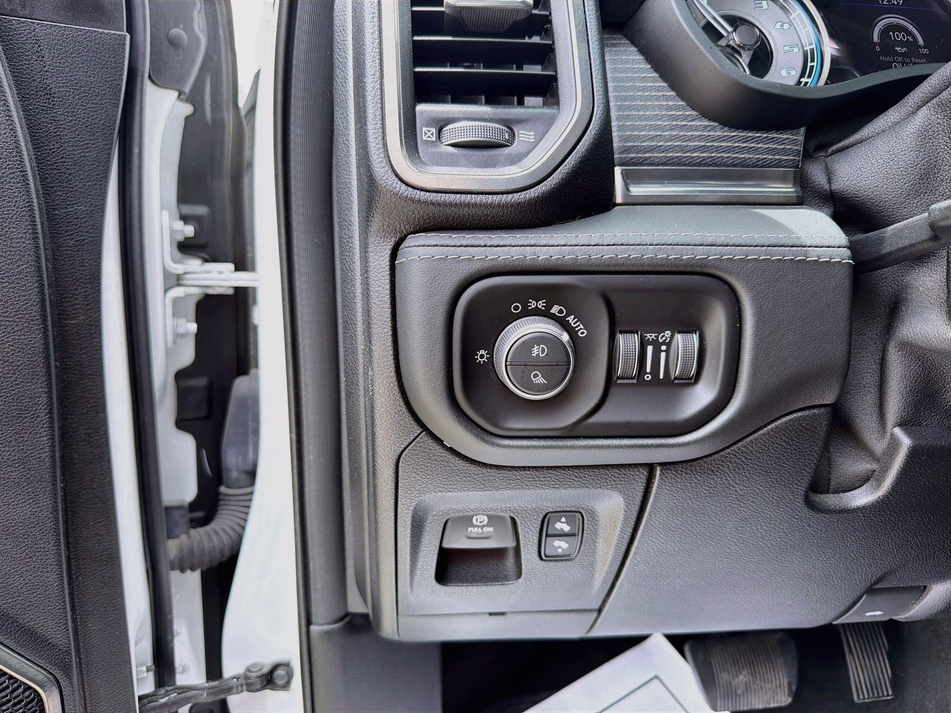 2019 Ivory White Tri-Coat Pearlcoat Ram 1500 Limited 4X4 Truck