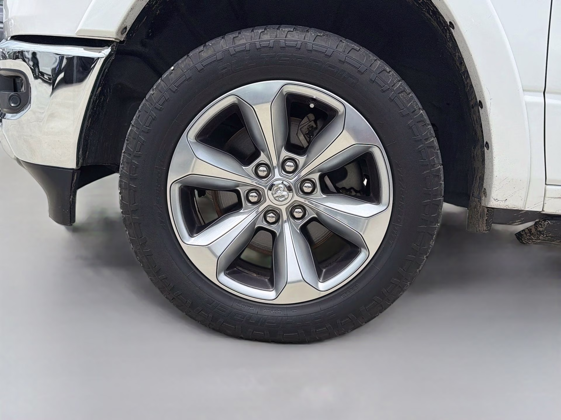 2019 Ivory White Tri-Coat Pearlcoat Ram 1500 Limited 4X4 Truck