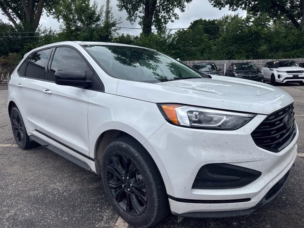 2024 Oxford White Ford Edge SE AWD SUV